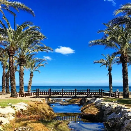 Club Playa Flores 101 * טורמולינוס